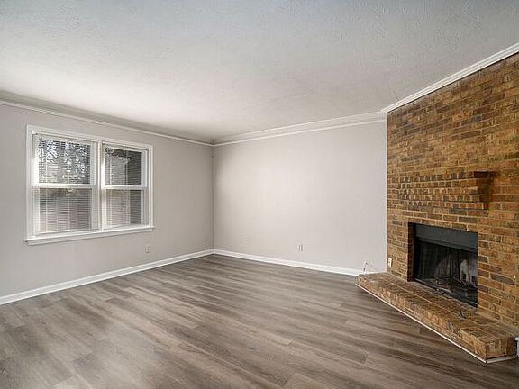 5th image of 3027 Spruce Cir