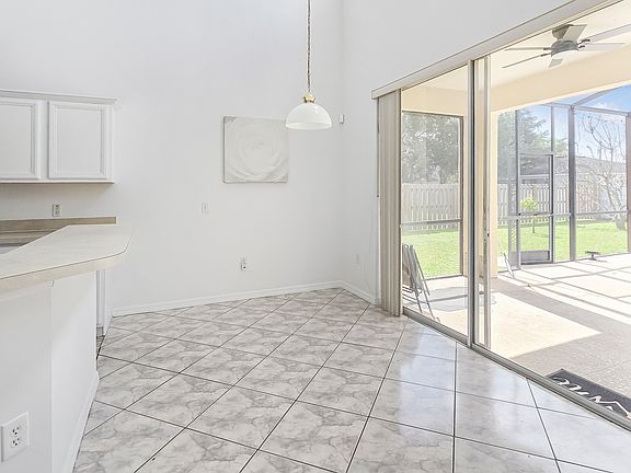 5th image of 408 Eagle Dr