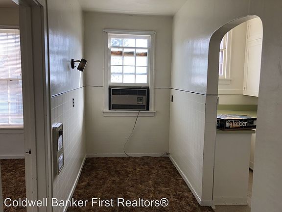 4th image of 387 Catherine St APT D