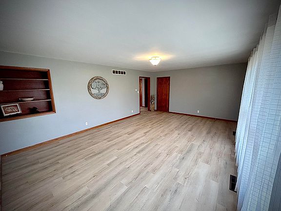 4th image of 1430 S English Ave
