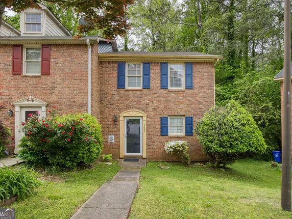 5287 Oakridge Dr, Stone Mountain, GA 30083