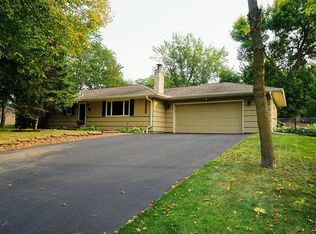 14209 Bellevue Dr, Minnetonka, MN 55345