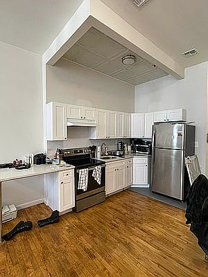 2nd image of 82 Starr St Floor 1