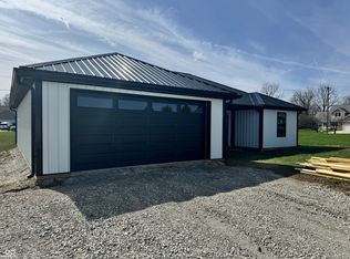 404 E College St, Bainbridge, IN 46105