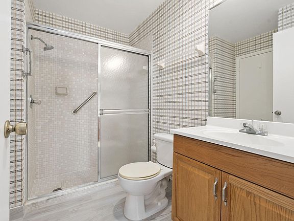 4th image of 5840 DREAM Court #34C