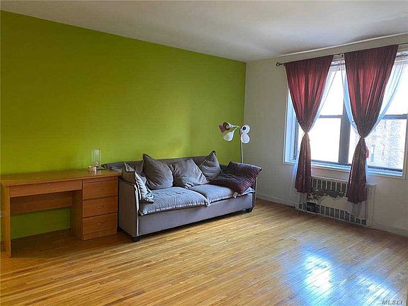 5th image of 14454 Sanford Ave APT 47