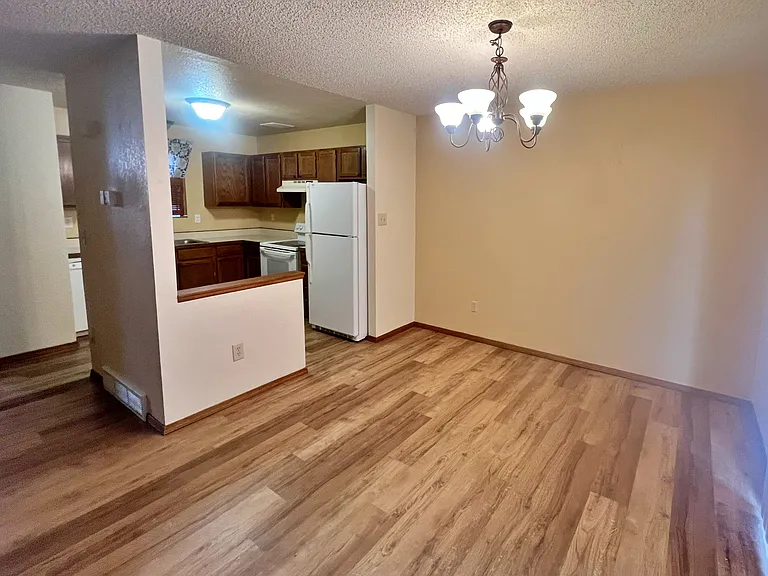 3400 Canyon Dr #2E — Photo 7