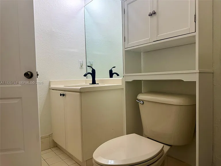 1692 SE 29th Ct #201 — Photo 8