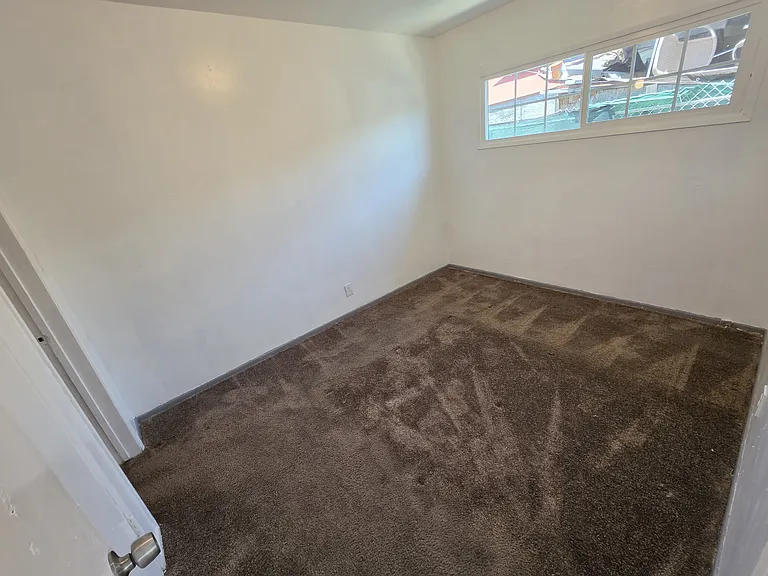 12521 York Ave #C — Photo 9