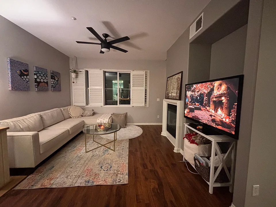 4369 Pacifica Way #9