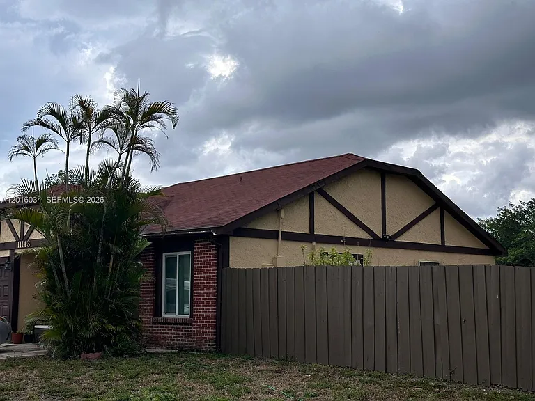 11143 Model Cir E — Photo 2