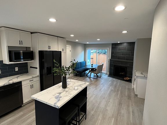 4th image of 8932 New Dawn Dr