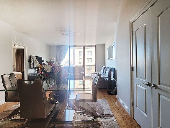 3rd image of 6336 99th St APT 5G
