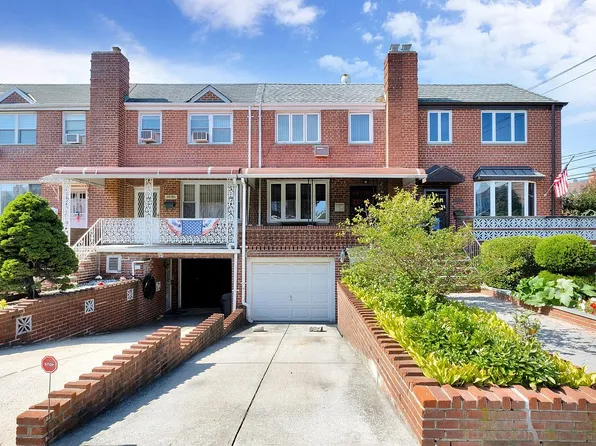 6004 72nd St, Maspeth, NY 11378