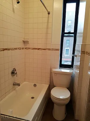 Rented by Hillel Realty Group | media 16