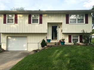 835 S Olive St, Ottawa, KS 66067