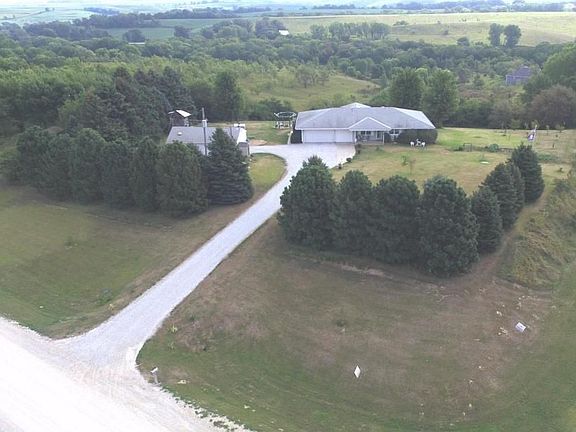 2nd image of 2956 Ottawa Ln