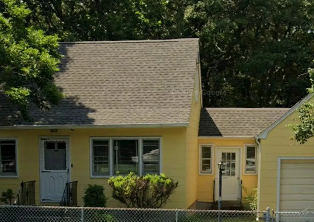 William Floyd Pkwy, Shirley — Photo 1