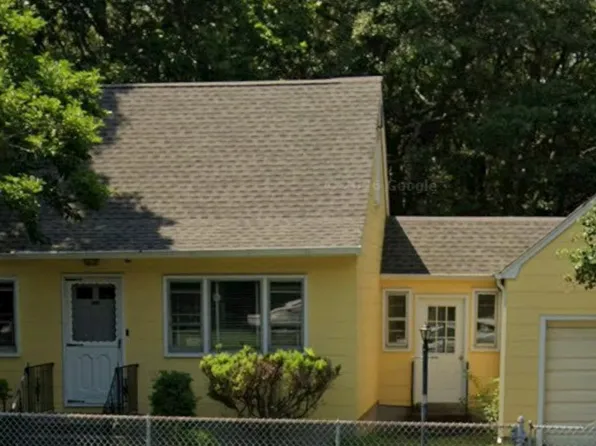 (undisclosed Address), Shirley, NY 11967
