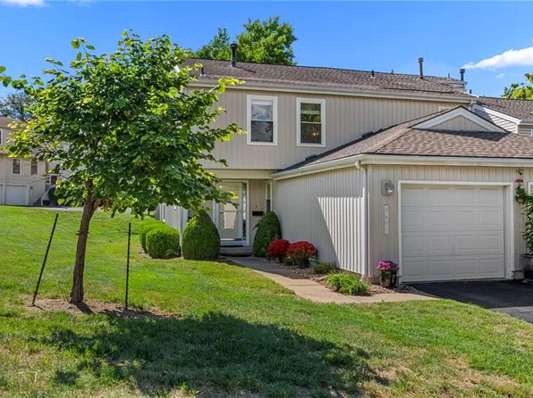 8601 W 108th Pl, Overland Park, KS 66210