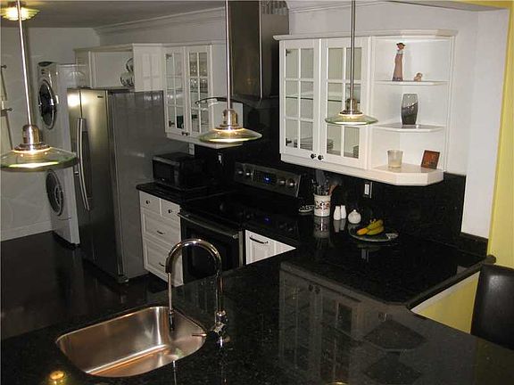 3rd image of 312 Fairway Cir #108