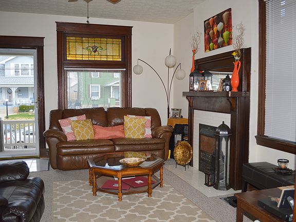 5th image of 3935 Burwood Ave #1
