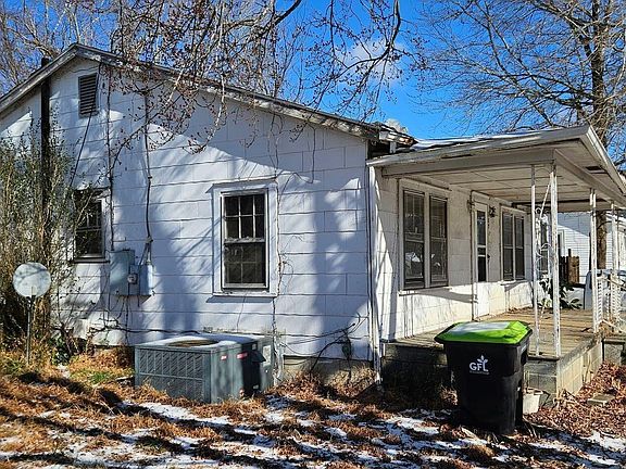 3rd image of 807 E Green St