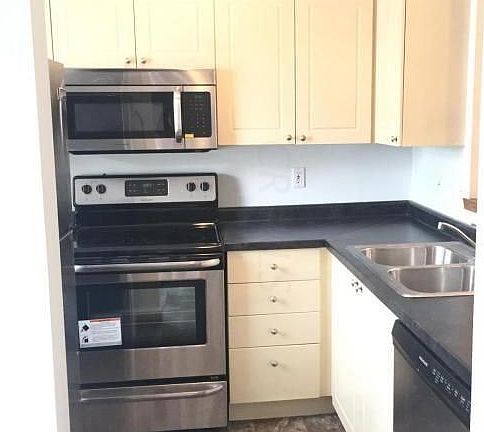 5th image of 239 Glenkirk Dr