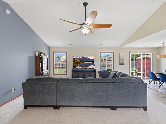 5th image of 2718 Anderson Dr