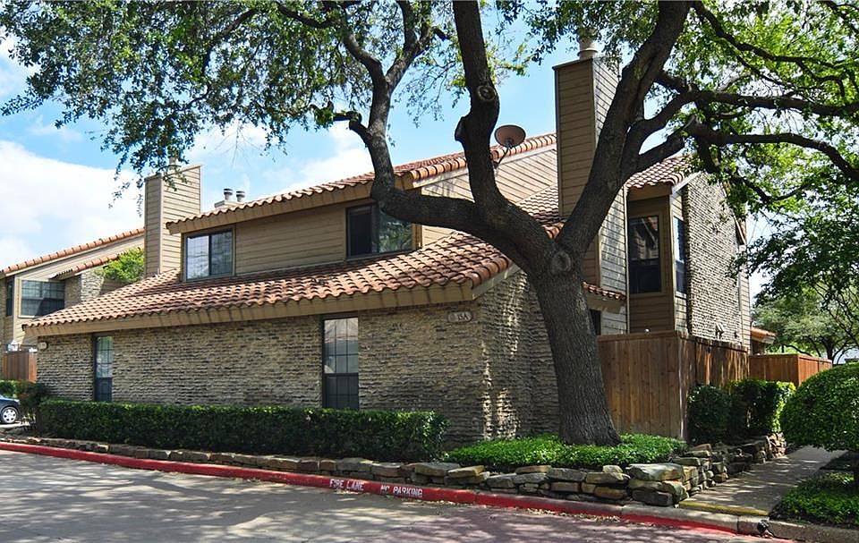 1st image of 333 Melrose Dr APT 15D