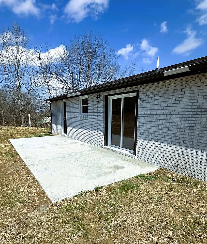 Building Photo - 1077 Les Brown Rd
