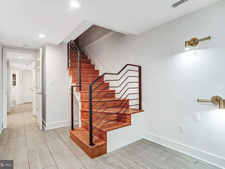 1350 Perry Pl NW — Photo 11