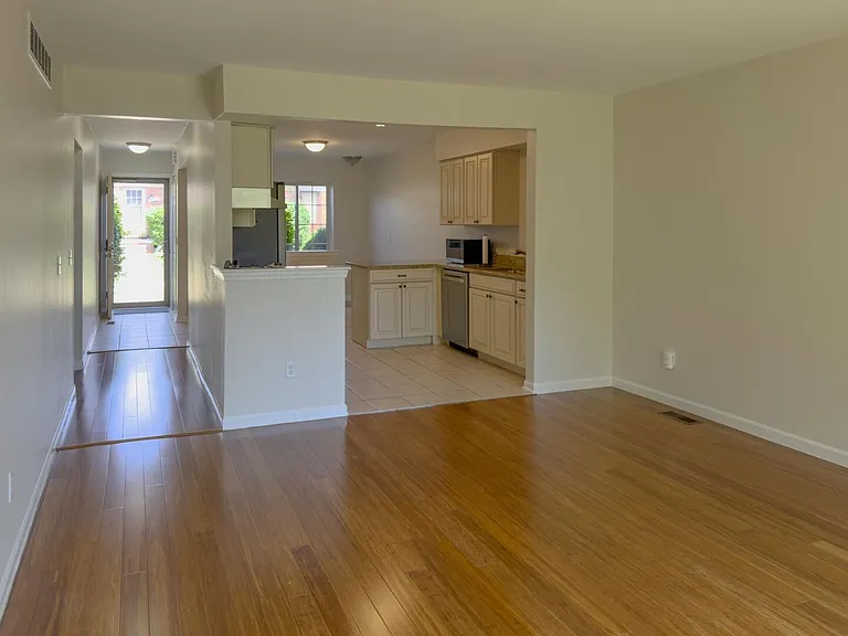 11575 Lynhurst Dr — Photo 7