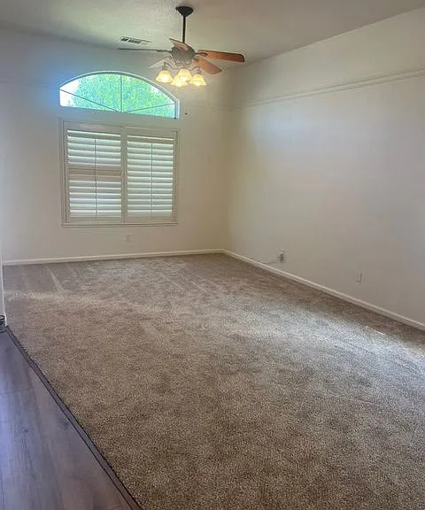 570 Buccaneer Ave — Photo 3