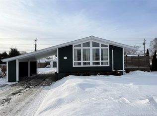1250 Vantassell St, Bathurst, NB E2A4C8