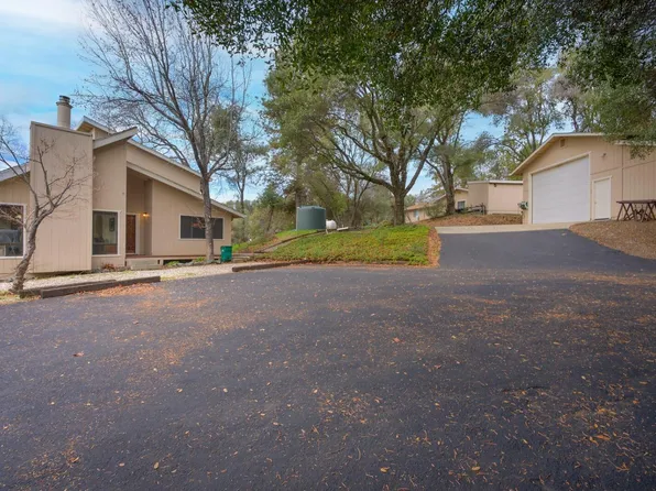 10727 Pekolee Dr, Grass Valley, CA 95949