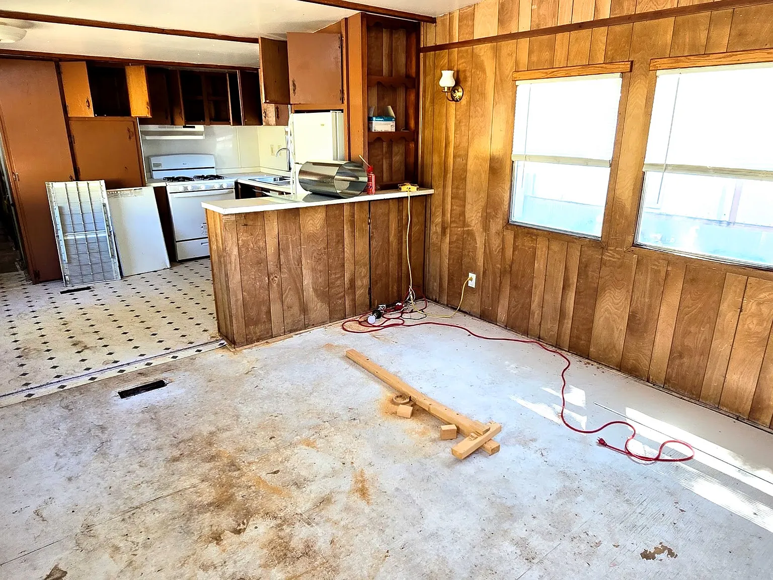 3 bed, 800 sqft, $850 — Photo 2
