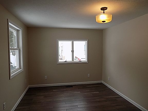 4th image of 522 Sigerfoos Ave