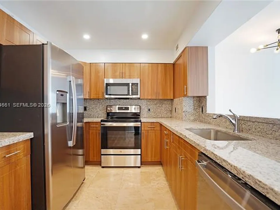 5101 Collins Avenue Cu #11H
