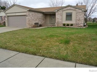 47639 Mount Vesuvius Dr, Macomb, MI 48044