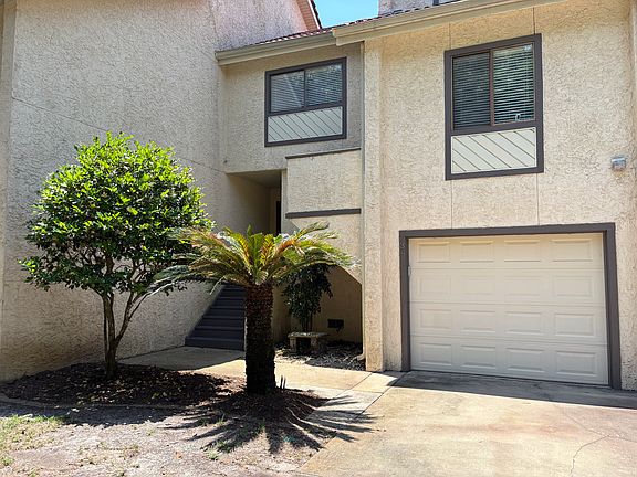 3rd image of 39 Marina Cove Dr