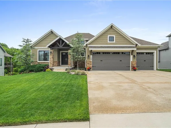 11265 S Crestone St, Olathe, KS 66061