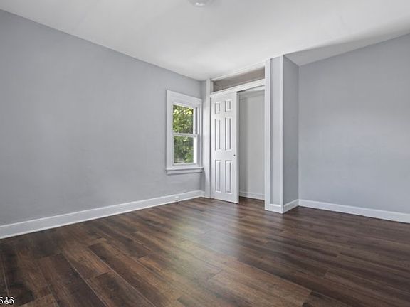 5th image of 279 N 11th St