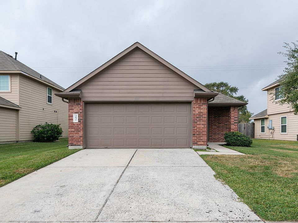 1st image of 3831 Cary Creek Dr