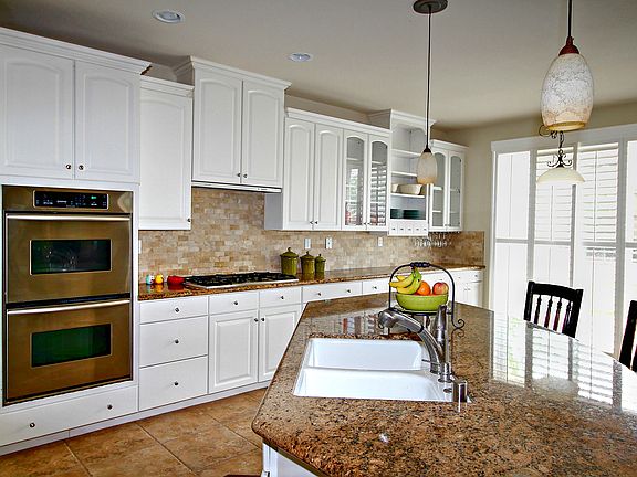 2nd image of 2501 Beckett Dr