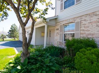 1152 N Red Oak Cir UNIT 2, Round Lake Beach, IL 60073