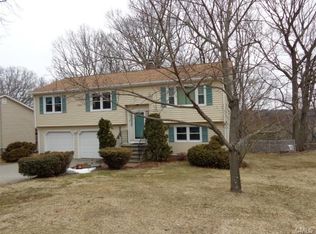 27 Bruce Dr, Shelton, CT 06484