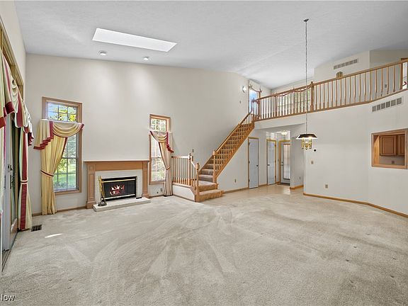 2nd image of 401 Bounty Way Unit 187