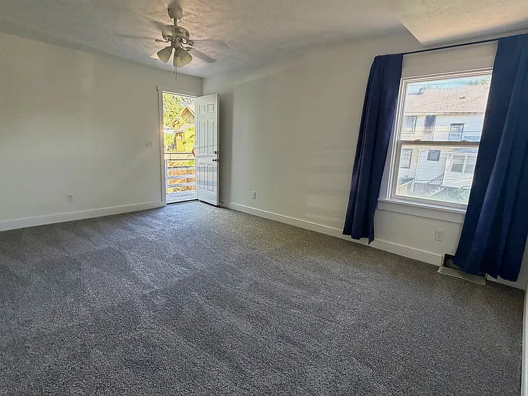 1037 S 33rd St #2 — Photo 26
