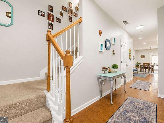 2nd image of 2705 Maple Park Pl